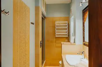 Bently Old Town Hotel 4*