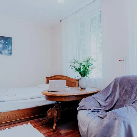 Hotel Bently Old Town 4*