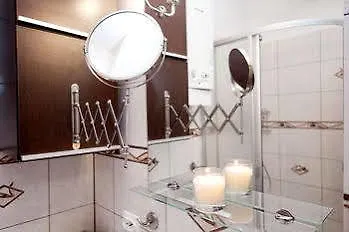 Отель Bently Old Town 4*